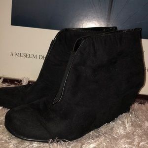 Aerosoles Suede Wedged Booties